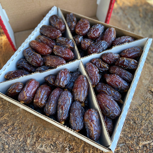 Soft Rhutab Medjool Dates - Organic Sun-Kissed In California