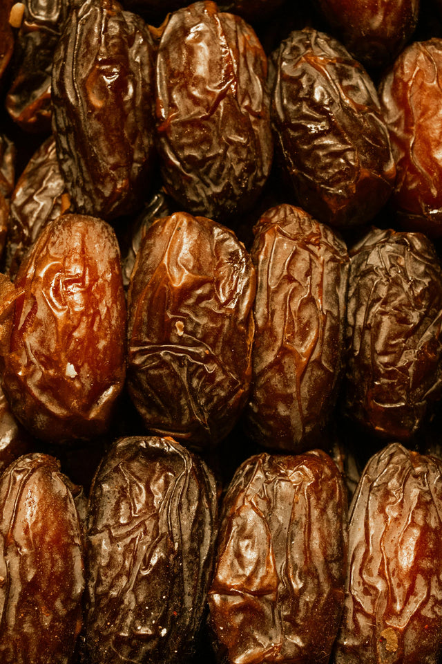 A Natural Sweetener: The Health Benefits of Cooking with Dates Instead of Processed Sugar